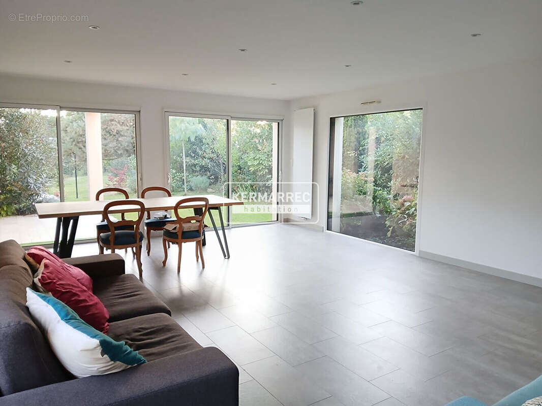 Maison à LA CHAPELLE-DES-FOUGERETZ