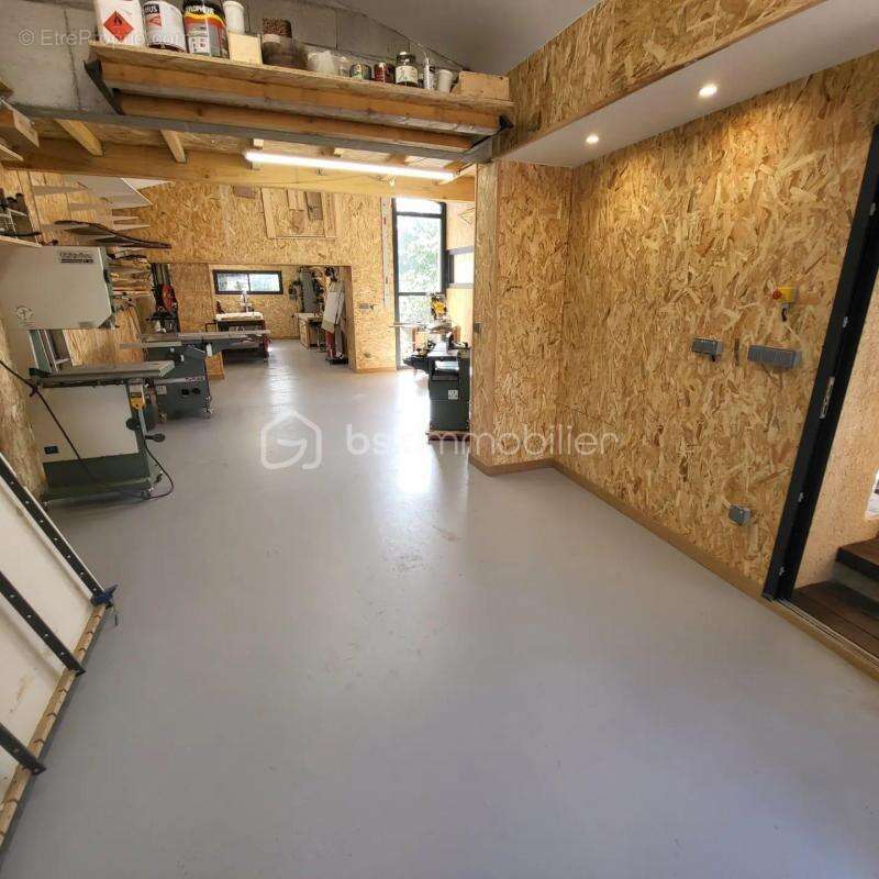 Maison à POURRIERES