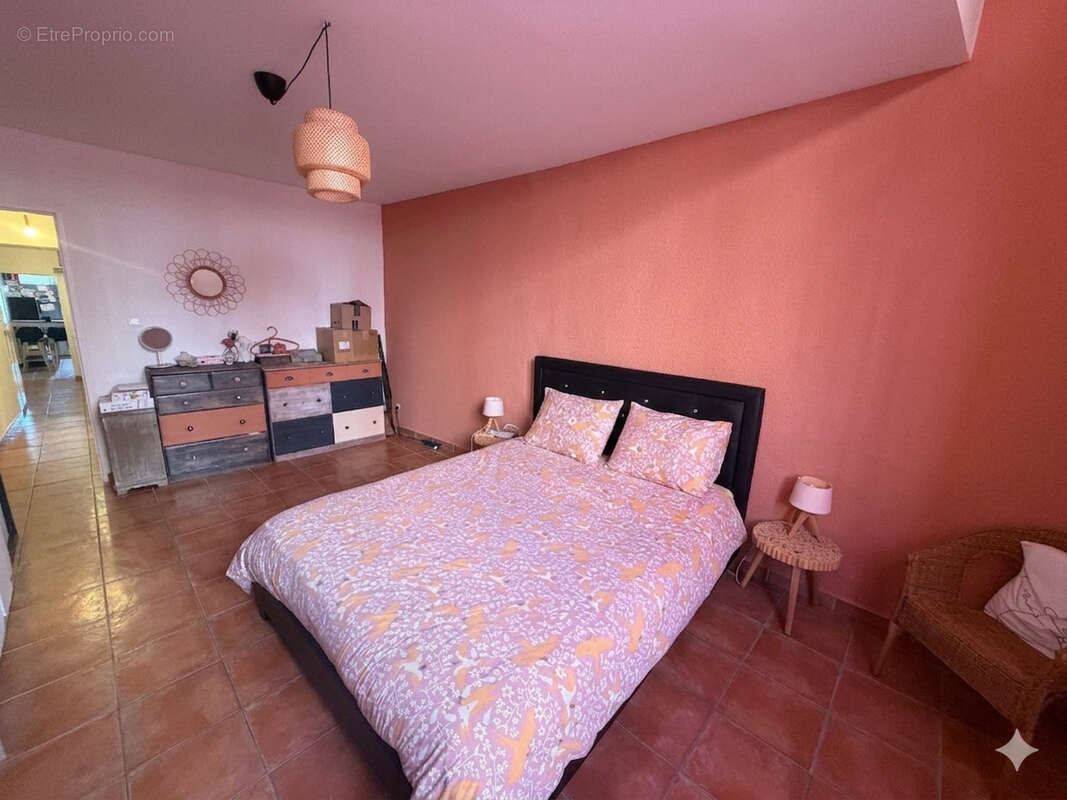 Appartement à SIGNES
