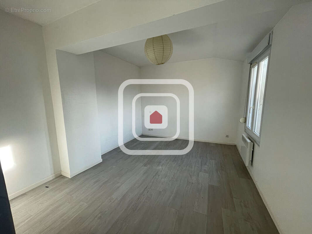 A vendre appartement t2 secteur saint marceaux - photo 8