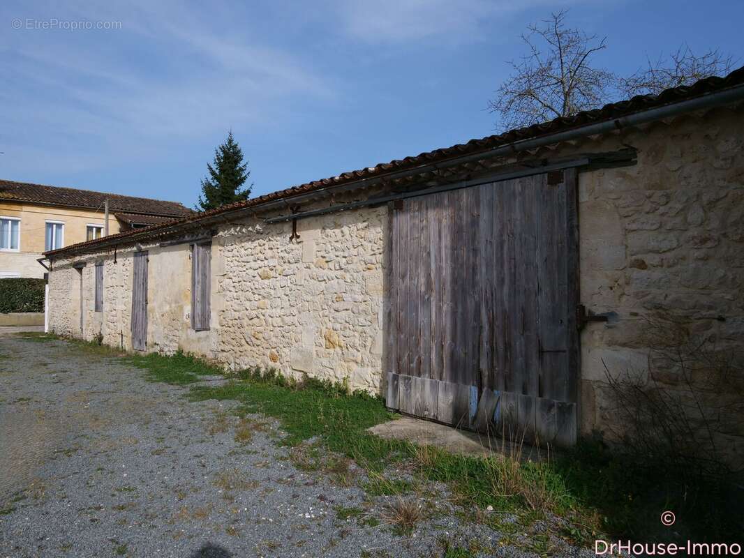 Maison à SAINT-ESTEPHE