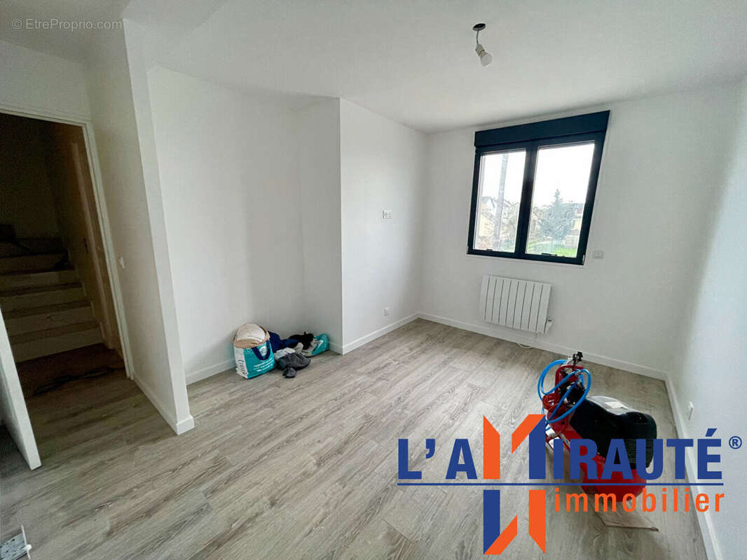 Maison à SARTROUVILLE