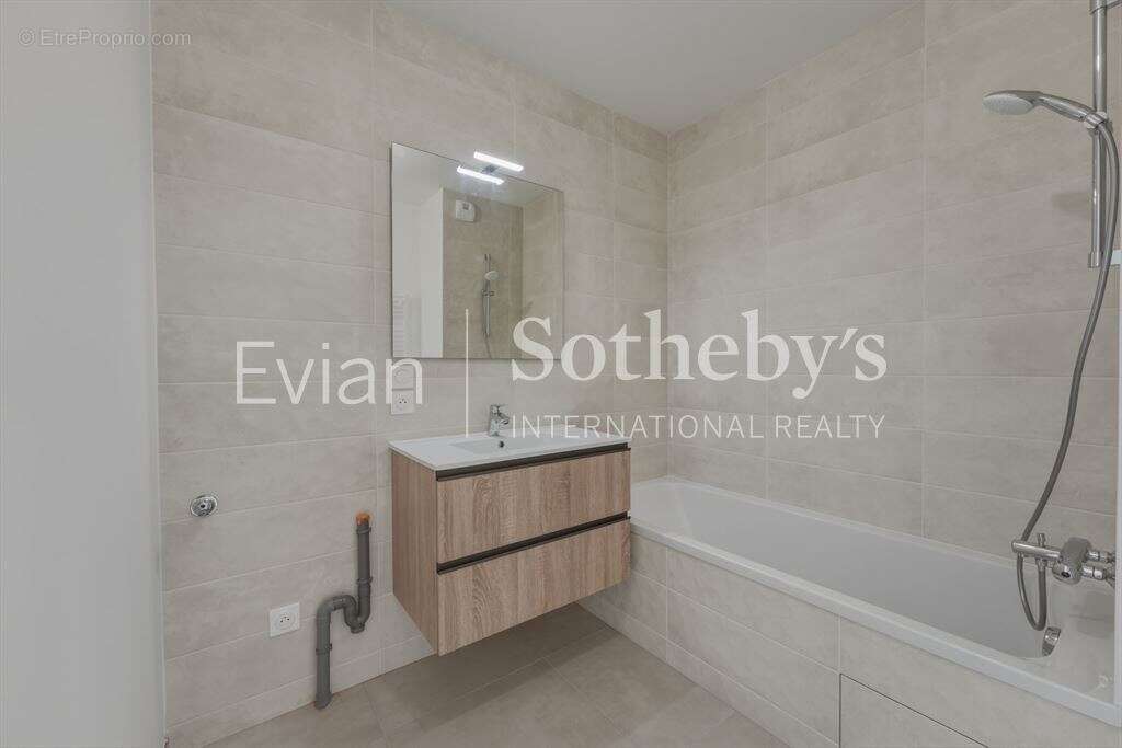 Appartement à EVIAN-LES-BAINS