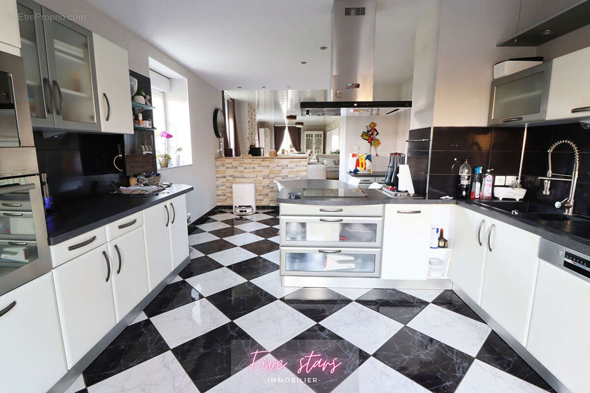 Maison à TILLY-SUR-MEUSE