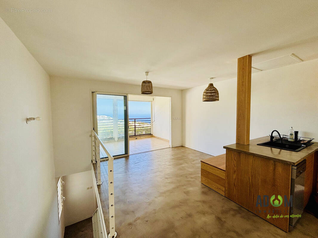 Appartement à LES AVIRONS