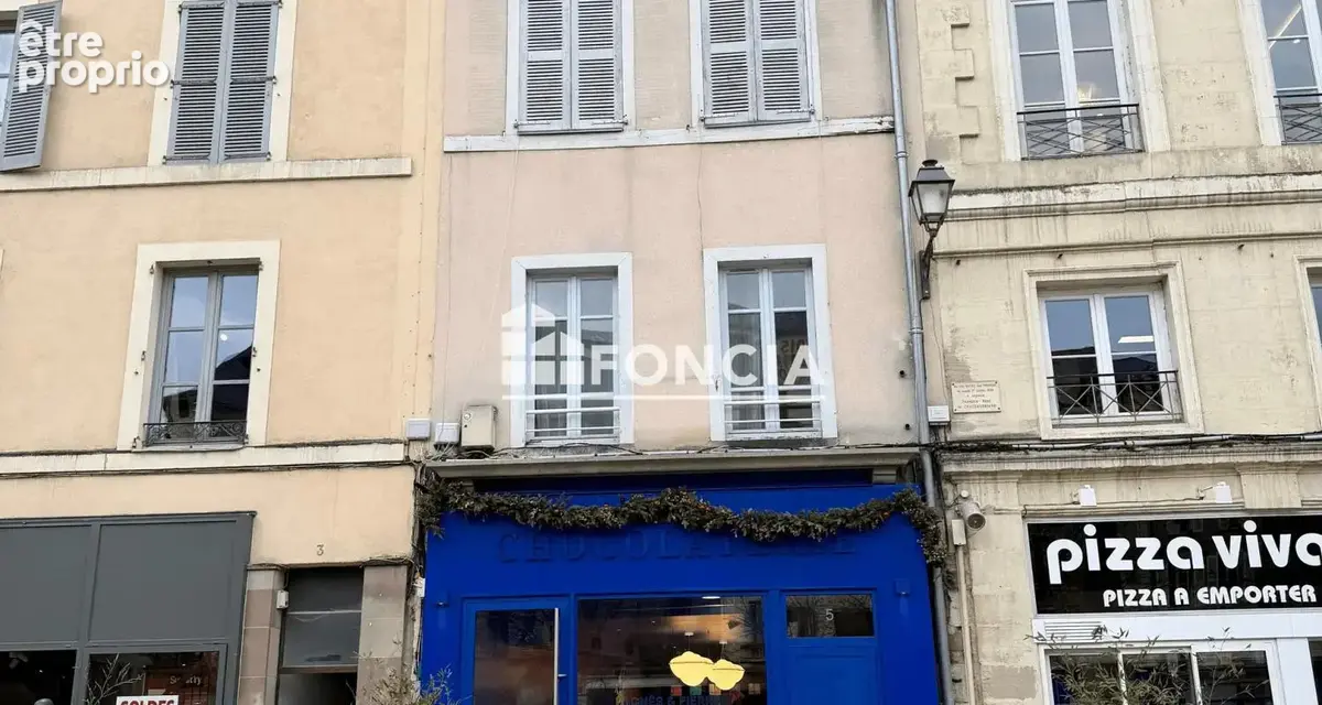 Place de la cité - Studio de 19m2 à fort potentiel - photo 1
