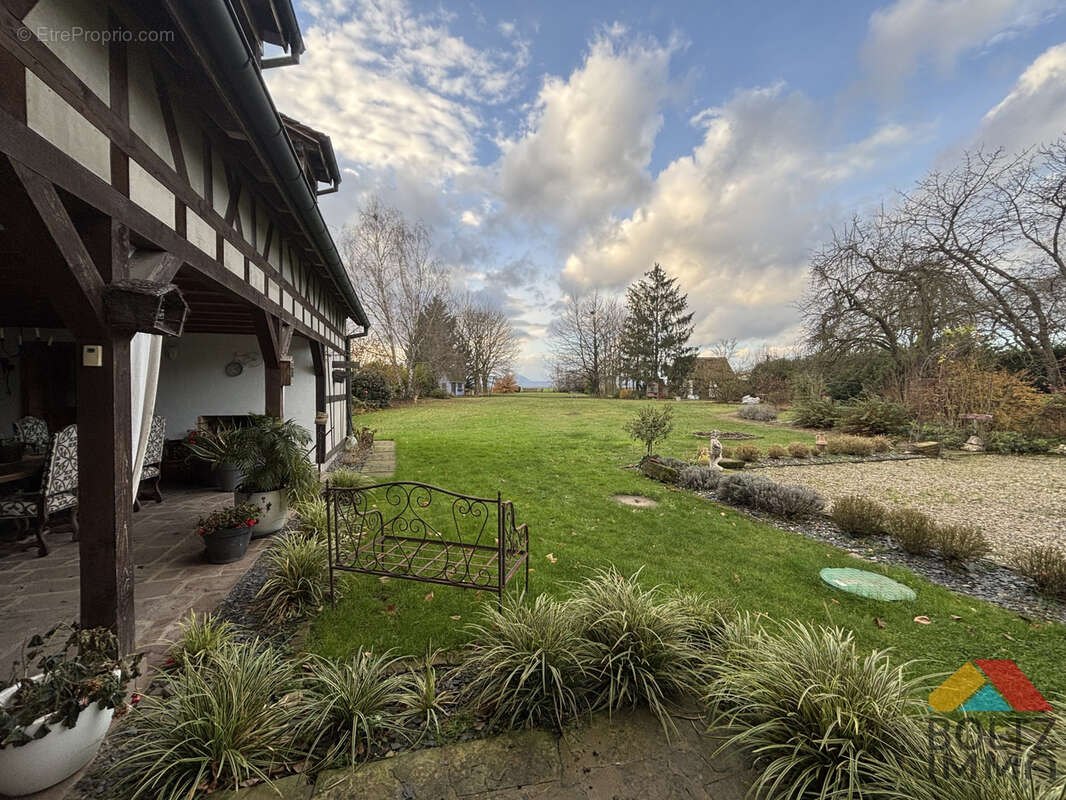 Belle maison familiale avec appartement indépendant sur grand terrain constructible - photo 2