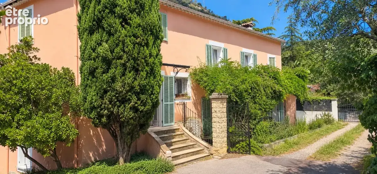 Maison de ville de pierre entièrement renovee beaux volumes - photo 2