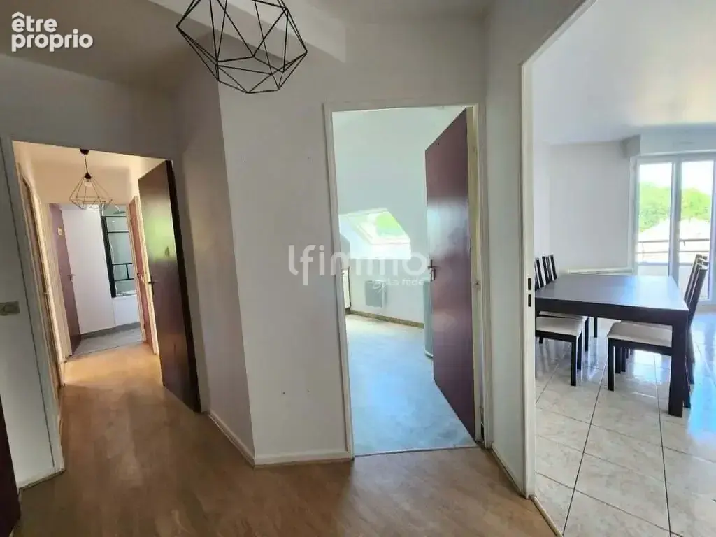 T3 au dernier étage avec balcon et vue dégagée - photo 2