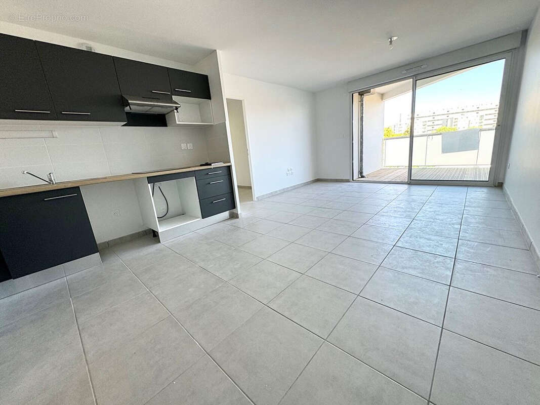 Appartement Toulouse 3 pièces 60m² + Loggia + Parking sous-sol ! JOLIMONT - photo 2