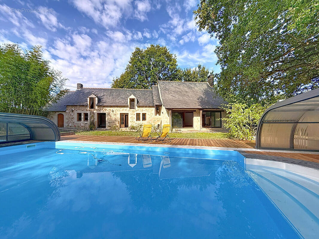 Maison à BRISSAC-QUINCE