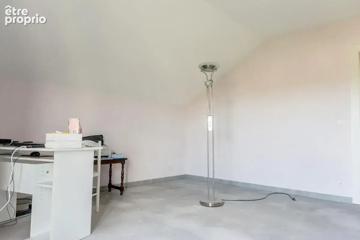 Jolie maison avec grand terrain - photo 8