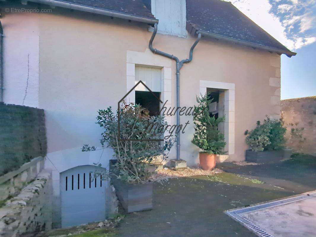 Maison à VICQ-SUR-NAHON