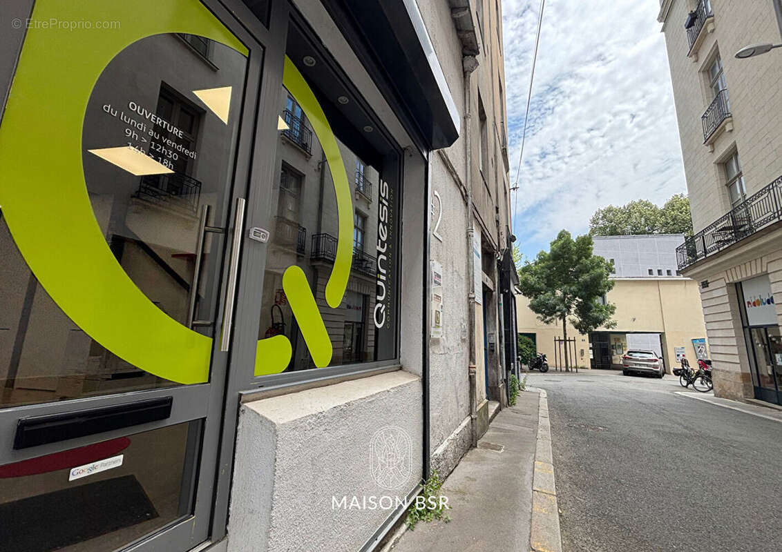 Local commercial + bureau en duplex - Hyper centre Graslin - photo 2