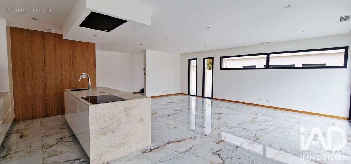 Maison 166 m² à Llupia  - photo 5