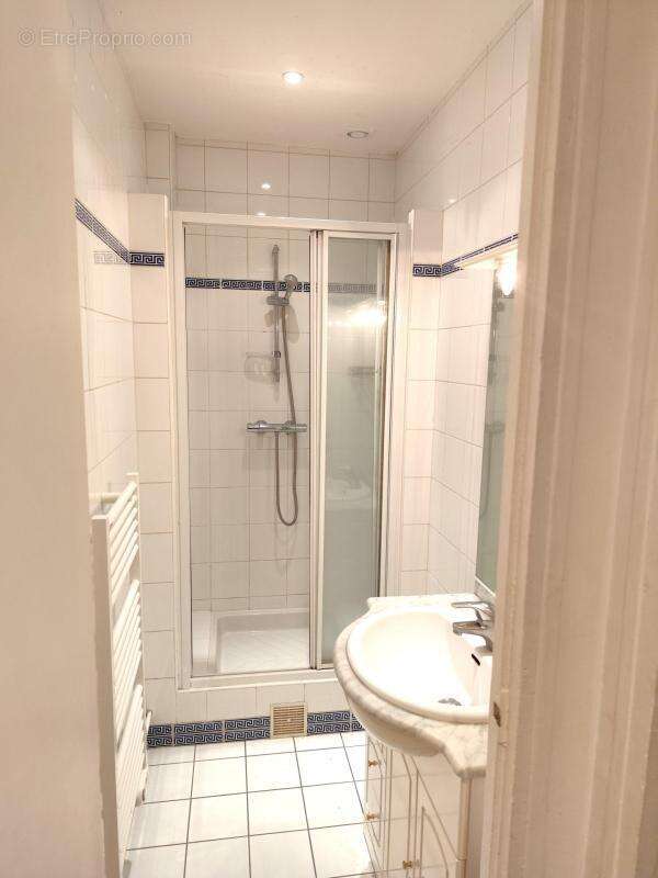 Appartement à PARIS-7E