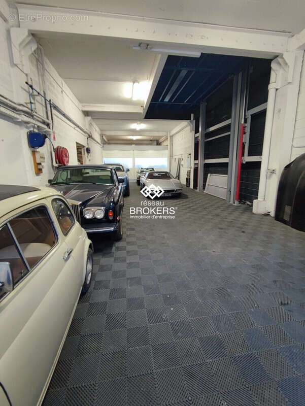 Commerce à SAINT-LAURENT-DU-VAR