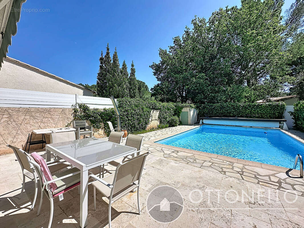 Maison à ROQUEBRUNE-SUR-ARGENS