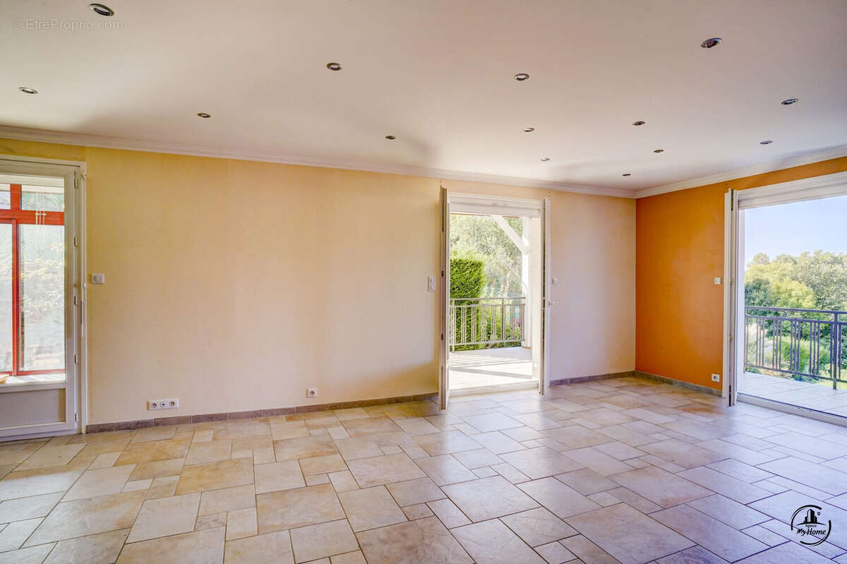 Maison à SAINT-PAUL-EN-CORNILLON