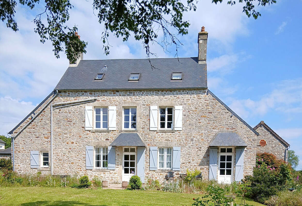 Maison à SAINT-SAUVEUR-LE-VICOMTE