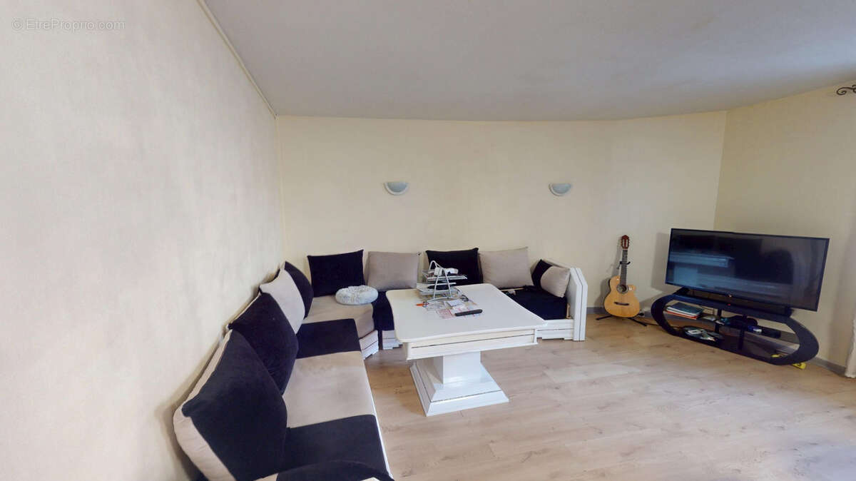 Maison à ROCHE-LA-MOLIERE