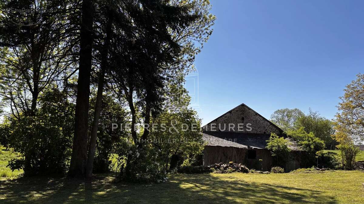 Maison à SAINT-PIERRE-LE-BOST