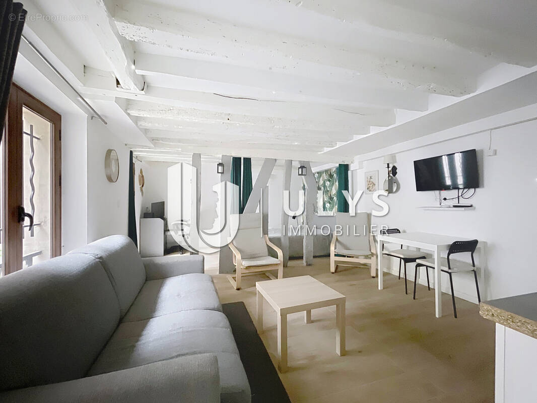 Appartement à PARIS-10E