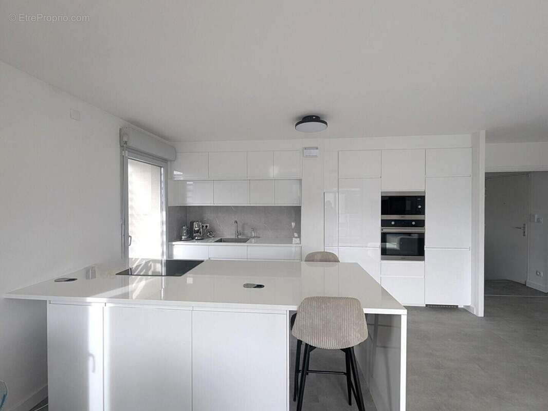 Appartement à MEYLAN