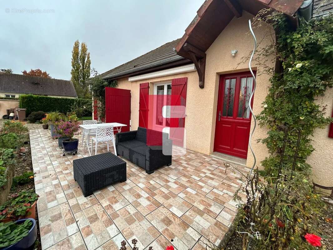 Maison à LUSIGNY-SUR-BARSE