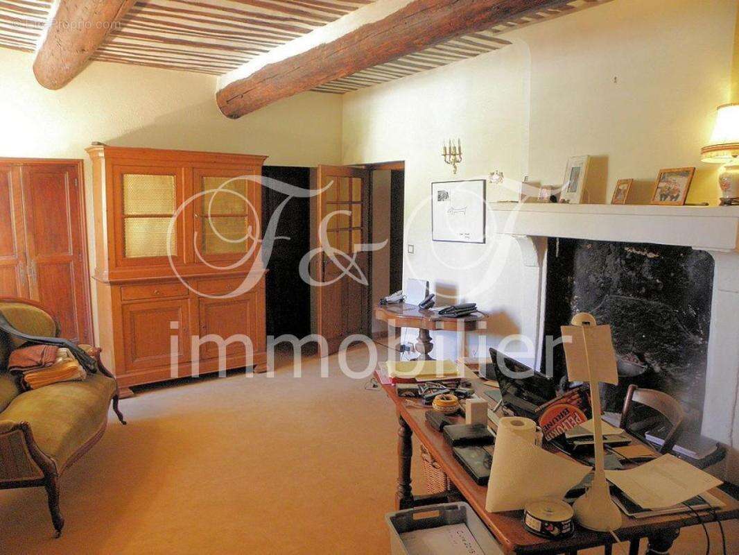 Maison à MONTBRUN-LES-BAINS