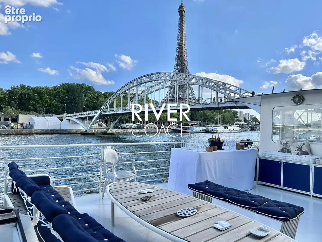 Péniche d’Exception de 150 m² avec Terrasse et Vue Iconique à Paris - photo 17