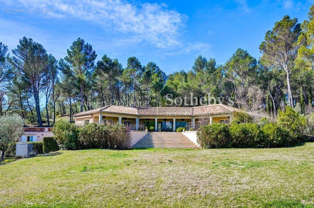 Un site unique avec vue omniprésente sur la Sainte-Victoire - photo 3