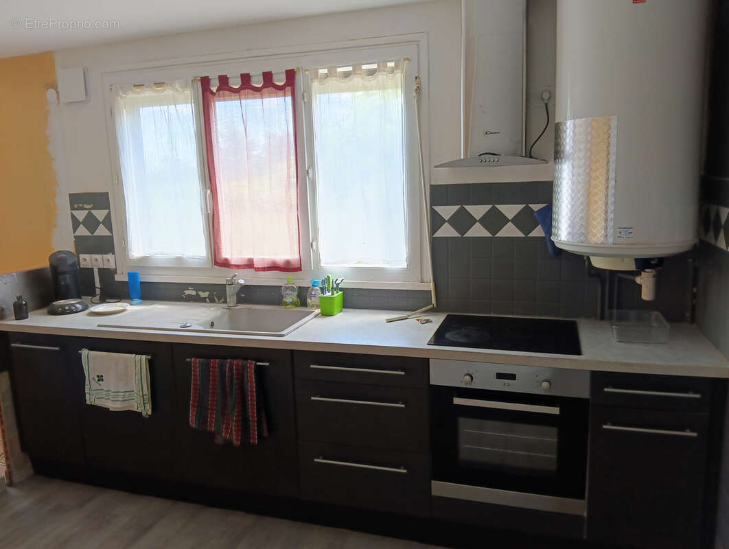 Appartement à SAINT-PIERRE-D'AURILLAC
