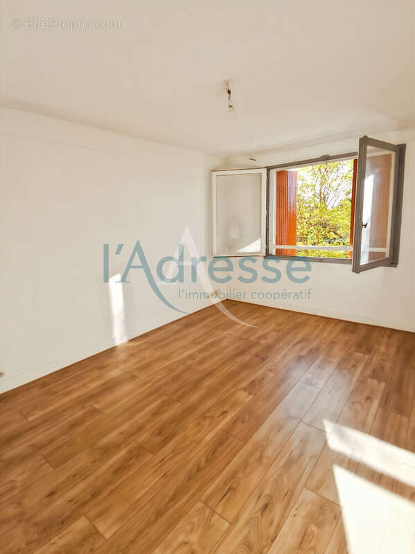 Appartement à SURESNES