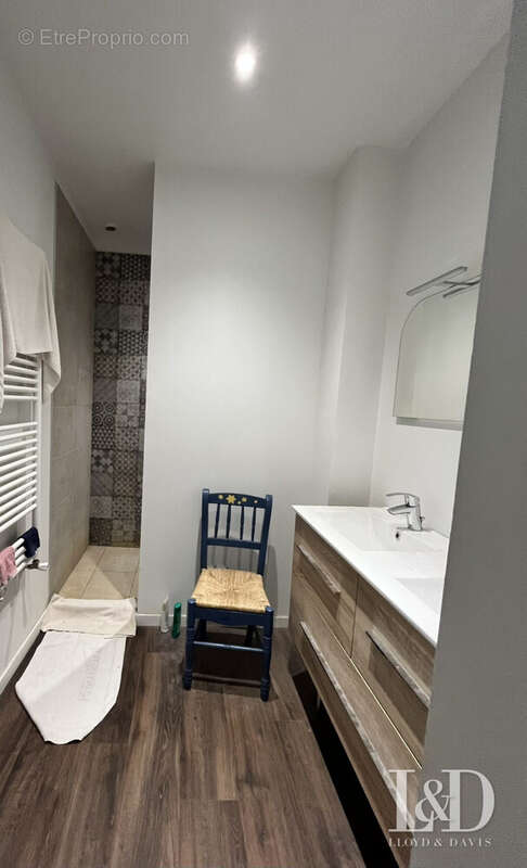 Maison à SAUGNAC-ET-CAMBRAN