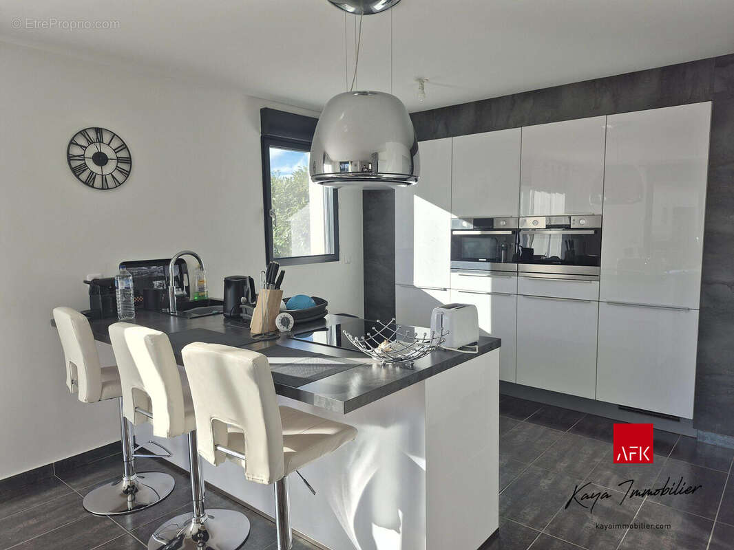 Maison à CONTAMINE-SUR-ARVE