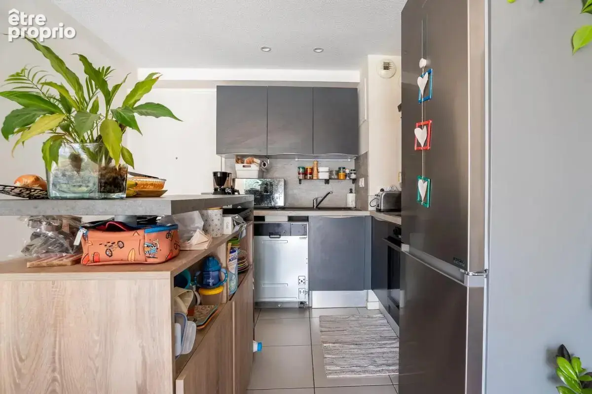 Appartement 4 pièces de 80 m² à Cenon - photo 4