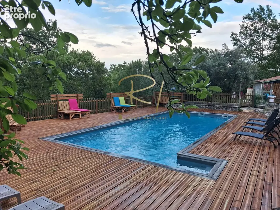 Chalet avec terrasse et piscine - SUD ARDECHE - photo 2