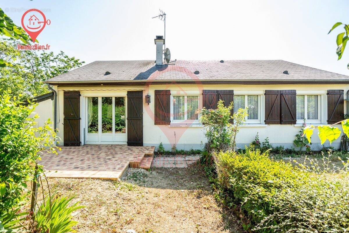Maison à SAINT-DOULCHARD