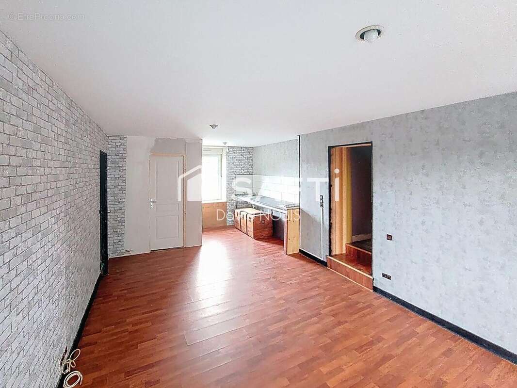 Photo 7 - Commerce à CHATILLON-SUR-COLMONT