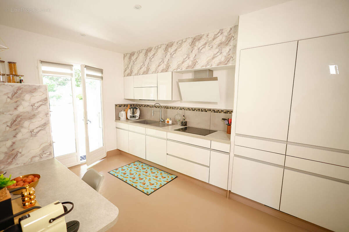 Photo 6 - Maison à SIMIANE-COLLONGUE