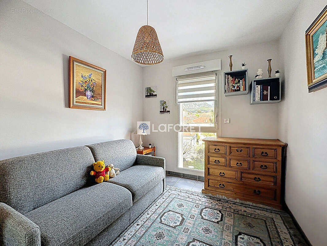 Appartement Toulon 3 pièce(s) 60.15 m2 - photo 8