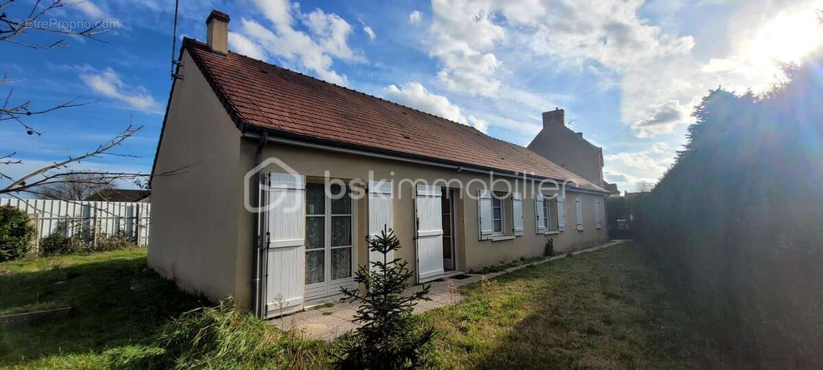 Maison à LION-EN-SULLIAS