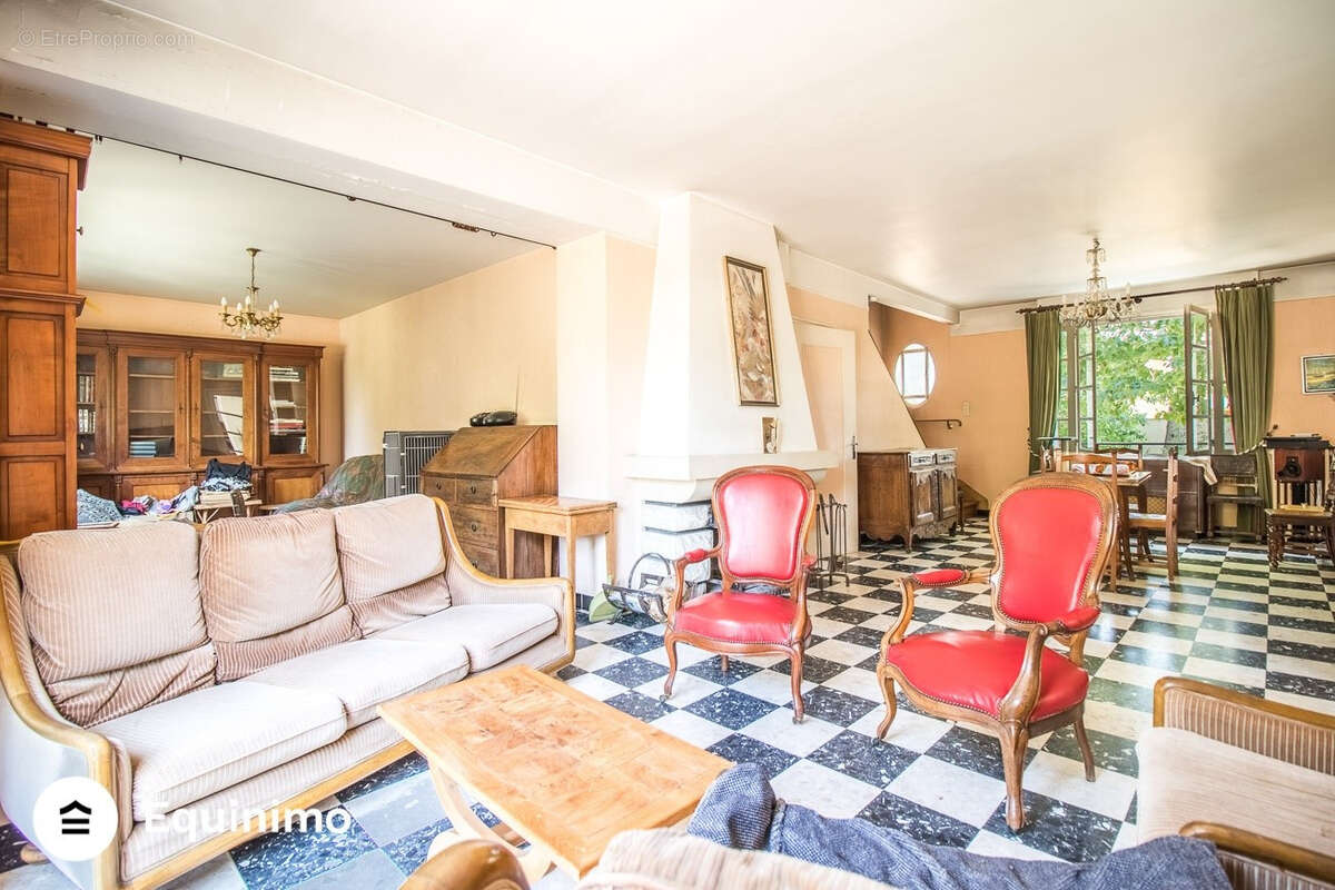 Maison 9 pièces 5 chambres avec grand jardin - photo 3