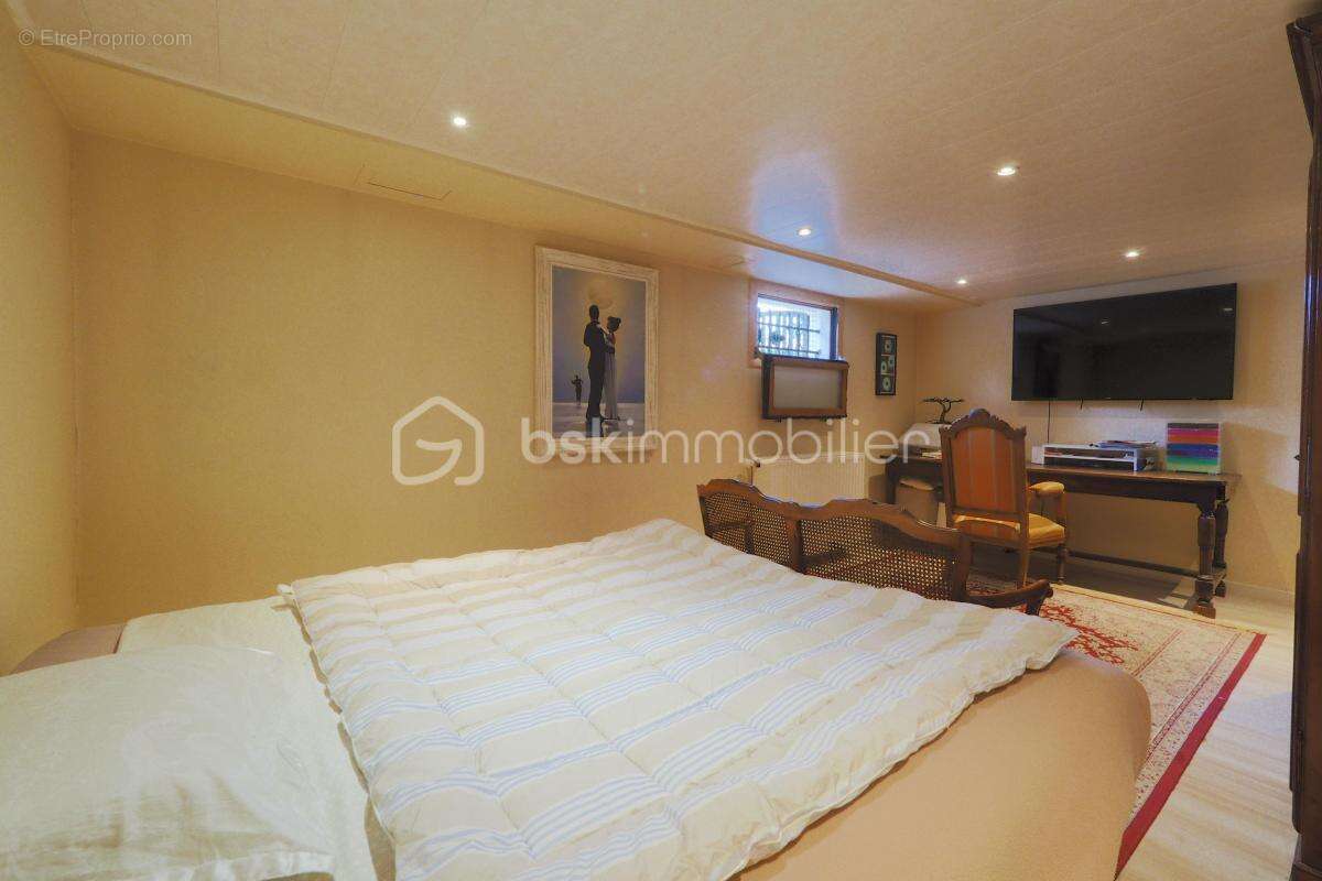 « Maison de plain-pied au calme, 1500 m² de terrain verdoyant – Proche Suisse et Annemasse - photo 28