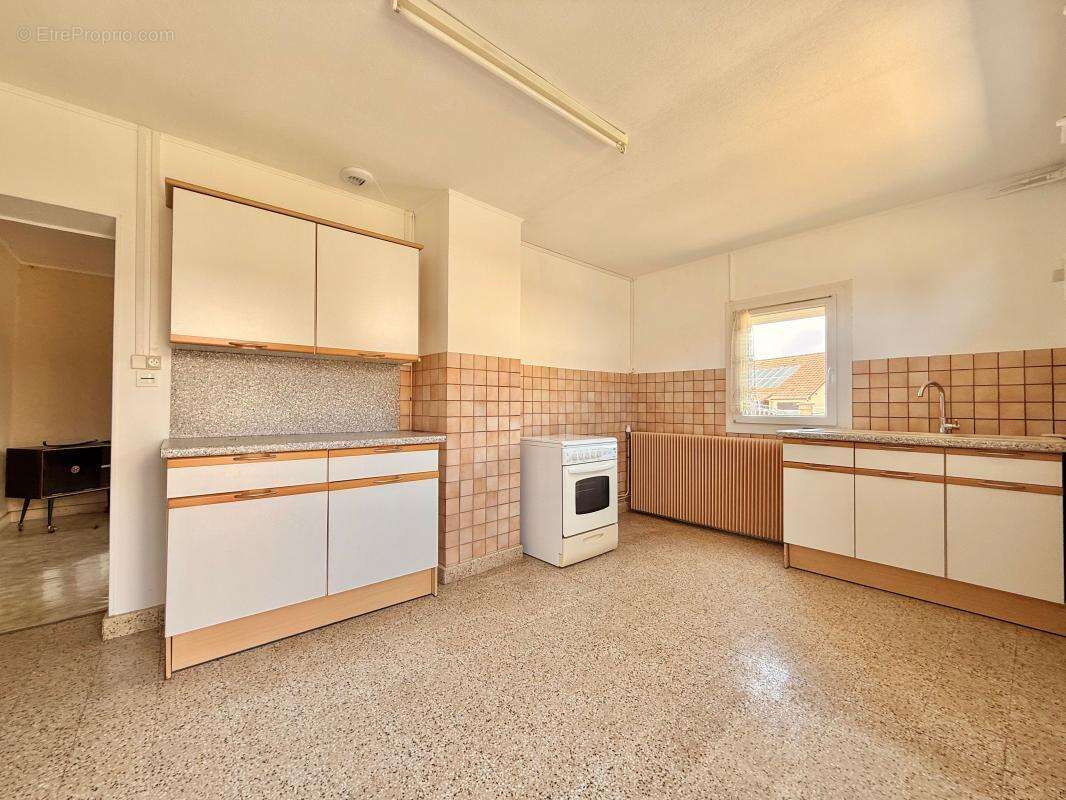 Maison plain-pied, 103 m², deux chambres - Terrain de 1293 m² - photo 8