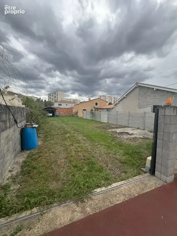 Photo Terrain à Parempuyre au prix de 177 000€