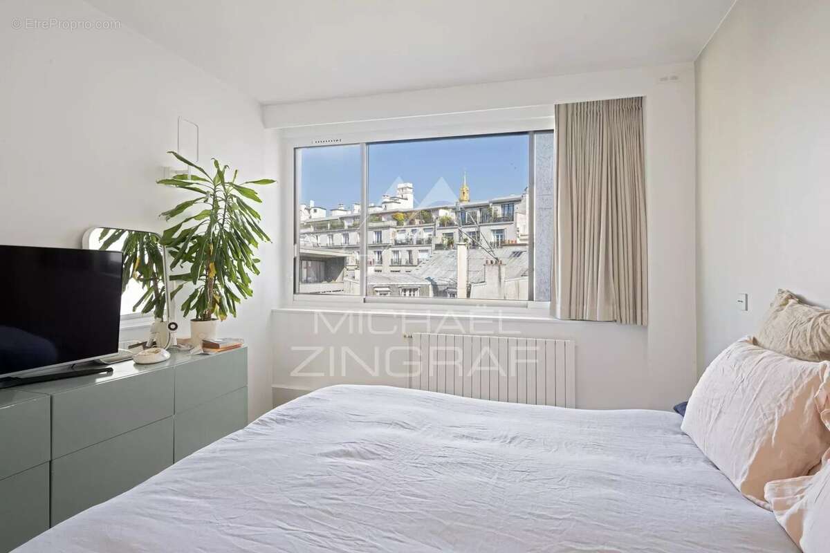 Appartement à PARIS-7E