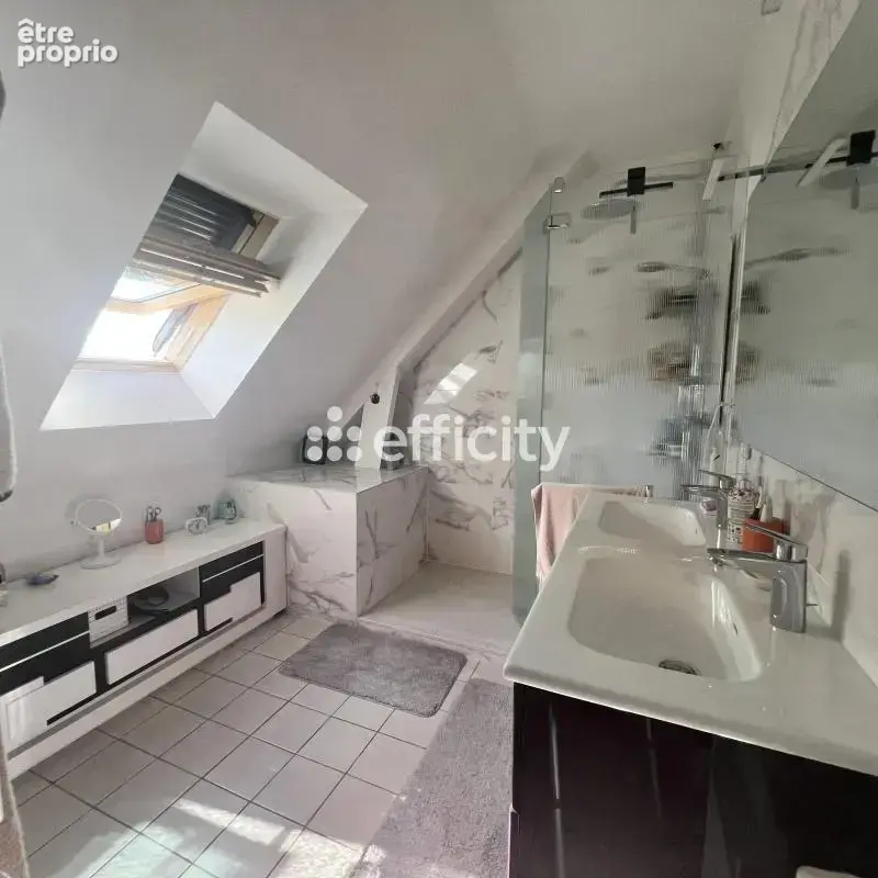 Maison 5 pièces 111 m² à vendre à Saint-Martin-Le-Beau (37270) - photo 10
