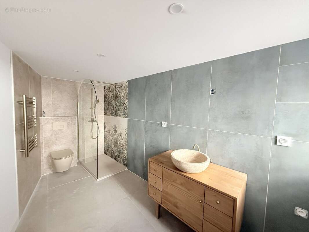 Maison à VILLENEUVE-LES-BEZIERS